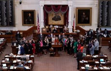 Texas: Legisladores aprueban prohibir aborto tras 6 semanas