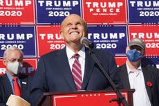 Licencia de Rudy Giuliani suspendida tras ayudar a Trump en acusaciones de fraude electoral