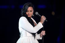 Demi Lovato se identifica como persona no binaria