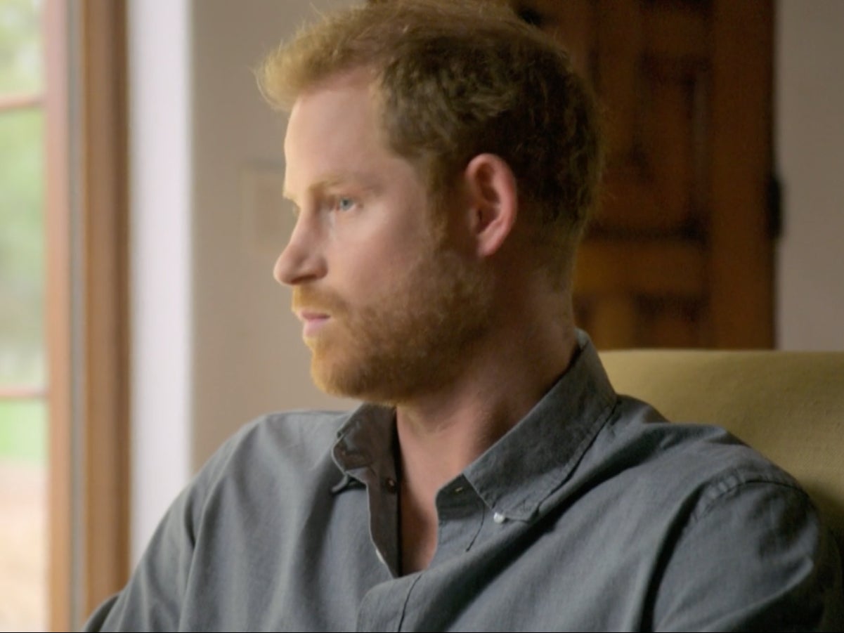 El príncipe Harry relata lo que sintió y recuerda del funeral público de la princesa Diana