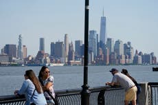 NY: Vacunados de COVID-19 recibirán boletos de lotería