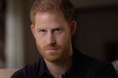 Compara Harry el racismo de los medios hacia Meghan tal y como ocurrió con Diana y Dodi, lo que llevo a la princesa a ser perseguida hasta su muerte