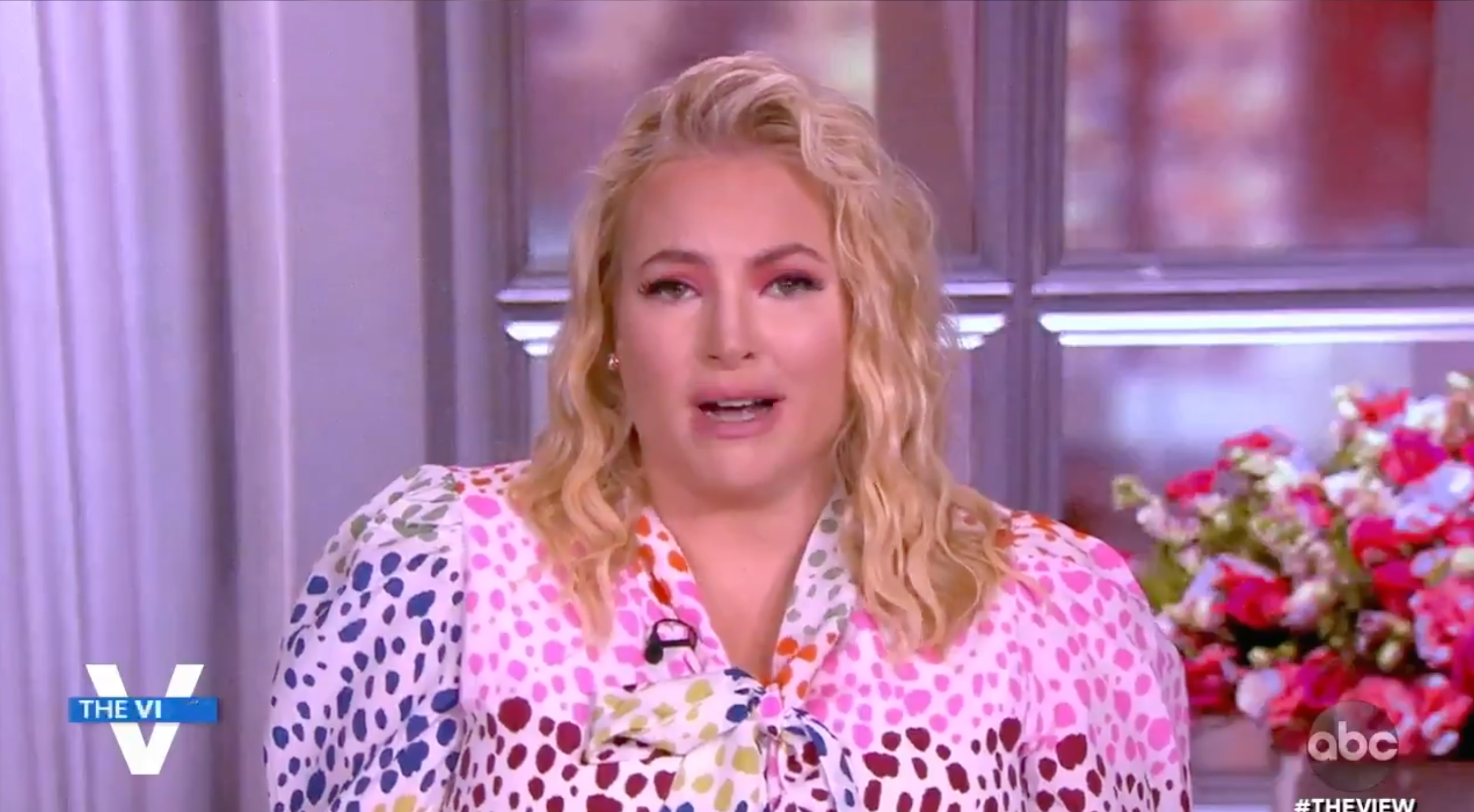 Meghan McCain llama a Chris Cuomo “santurrón manipulador” por no abordar las acusaciones contra su hermano