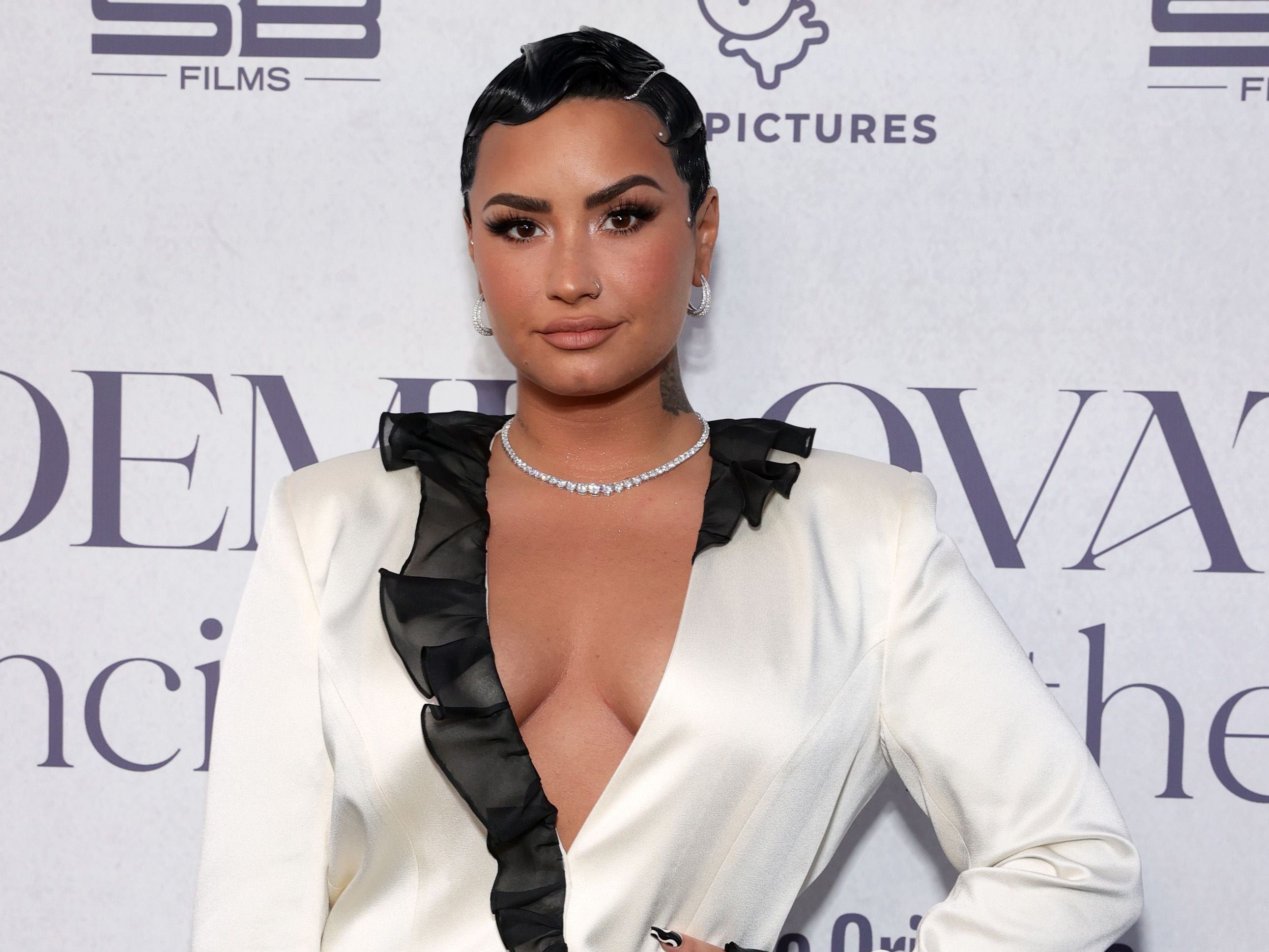 Demi Lovato alerta sobre comentarios “dañinos” sobre la pérdida de peso tras sufrir un trastorno alimenticio