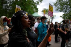 Activista en condición crítica tras ser baleada en Londres