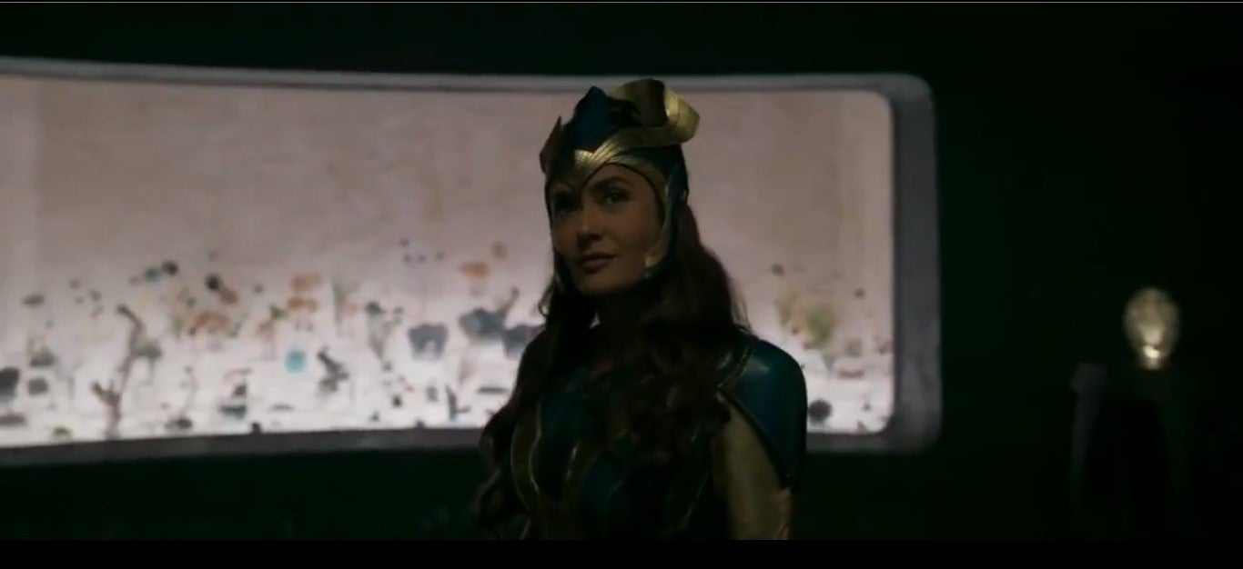 Salma Hayek deslumbra en nuevo tráiler de “Eternals”