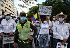 Bloqueos y protestas azotan ciudad colombiana de Cali