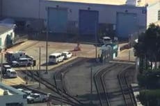 Varios muertos en tiroteo en centro de trenes en California