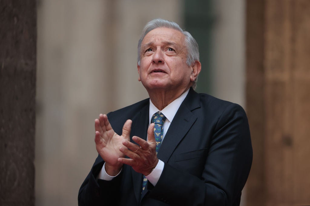 AMLO acusa a medios de “magnificar” la violencia política y les pide ética