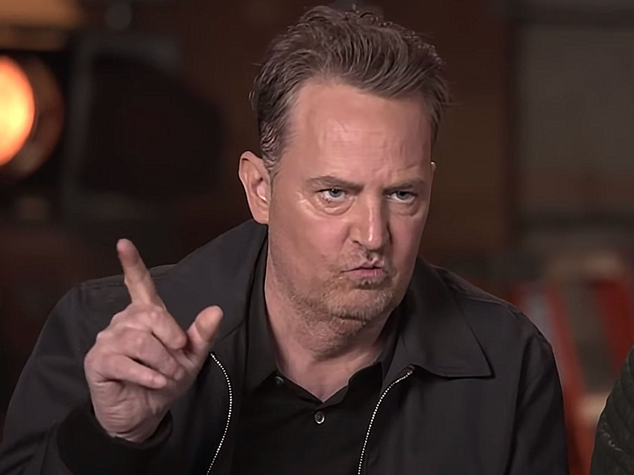 El creador de Friends habla sobre la preocupación de los fans por la salud de Matthew Perry 