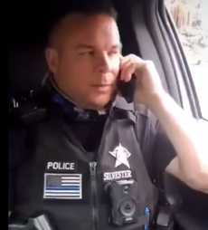 Oficial de policía que se burló de LeBron James fue despedido por violar las políticas de la ciudad y el estado