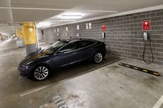 Elon Musk dice que los precios de Tesla están aumentando debido a interrupciones en la cadena de suministro