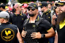 El líder de Proud Boys se declara culpable de robar y quemar la pancarta de Black Lives Matter de la iglesia de DC