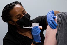 Vacunas contra COVID podrían no requerir refuerzos anuales