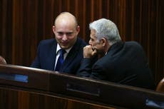 Rivales de Netanyahu piden voto rápido en cambio de gobierno