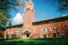 Fraternidad de la Universidad Estatal de Washington acusada por la intoxicación y muerte de un joven de 19 años