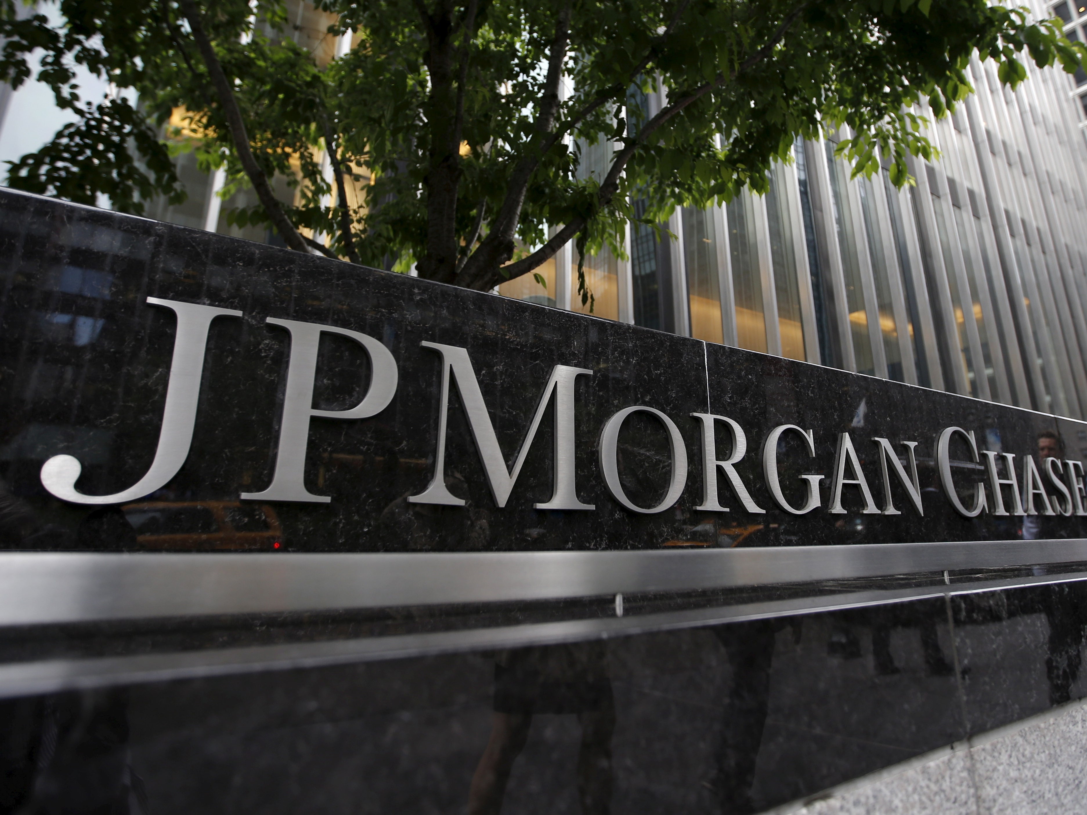 JPMorgan detiene las donaciones a republicanos que votaron para revocar las elecciones