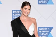 Hija de Andrew Cuomo celebra ser queer en una sincera publicación del Mes del Orgullo: “En solidaridad contigo”