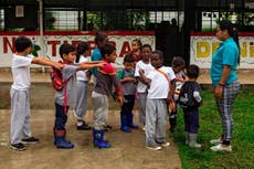 Ecuador prepara el regreso a las clases presenciales