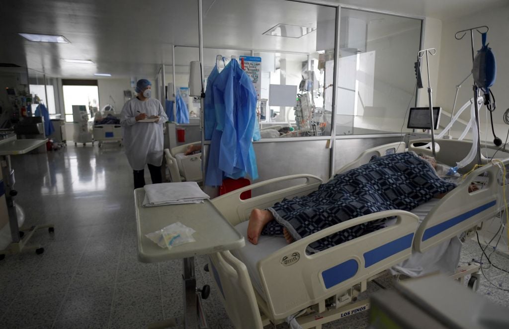 <p>El país superó las 90.000 muertes por coronavirus el jueves</p>