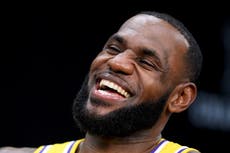 LeBron James se une a las burlas de la pelea de exhibición de Mayweather vs Logan Paul