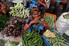 India reabre con cautela tras un descenso en los contagios
