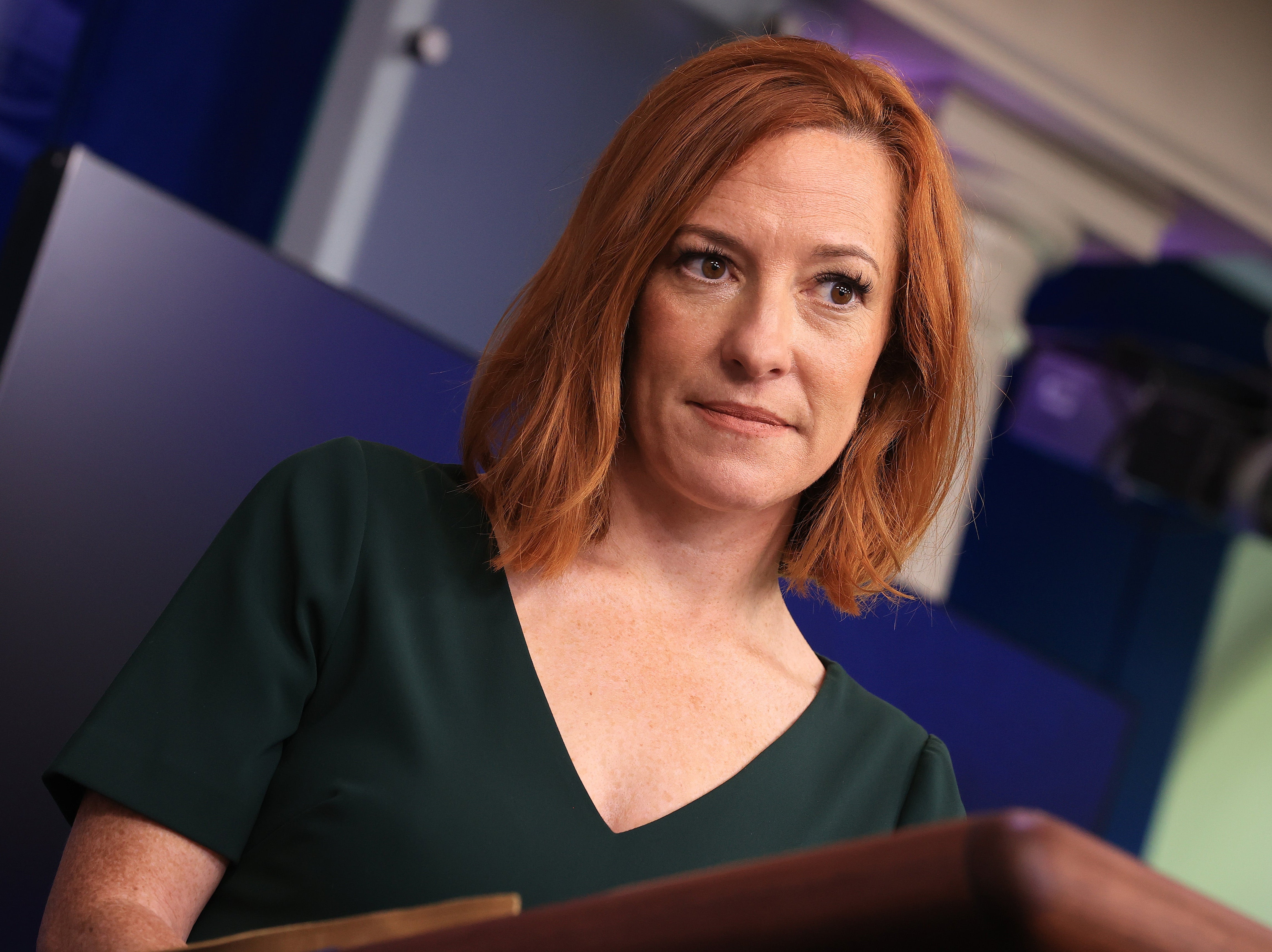 Psaki compara Fox News con los medios de propaganda chinos y rusos