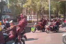 Video muestra caravana de periodistas siguiendo a Kamala Harris en la Ciudad de México