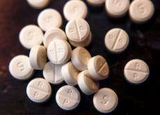 Muertes por sobredosis de drogas alcanzan récord en EE.UU. a medida que opioides sintéticos y pandemia causan estragos