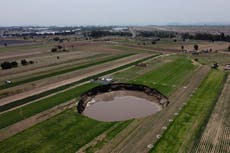 México: Autoridades advierten que socavón seguirá creciendo