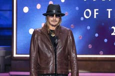 Kid Rock usa un insulto homofóbico mientras aborda el uso anterior del mismo insulto