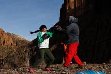 Bolivia: niña boxeadora desafía al COVID en pos de su sueño