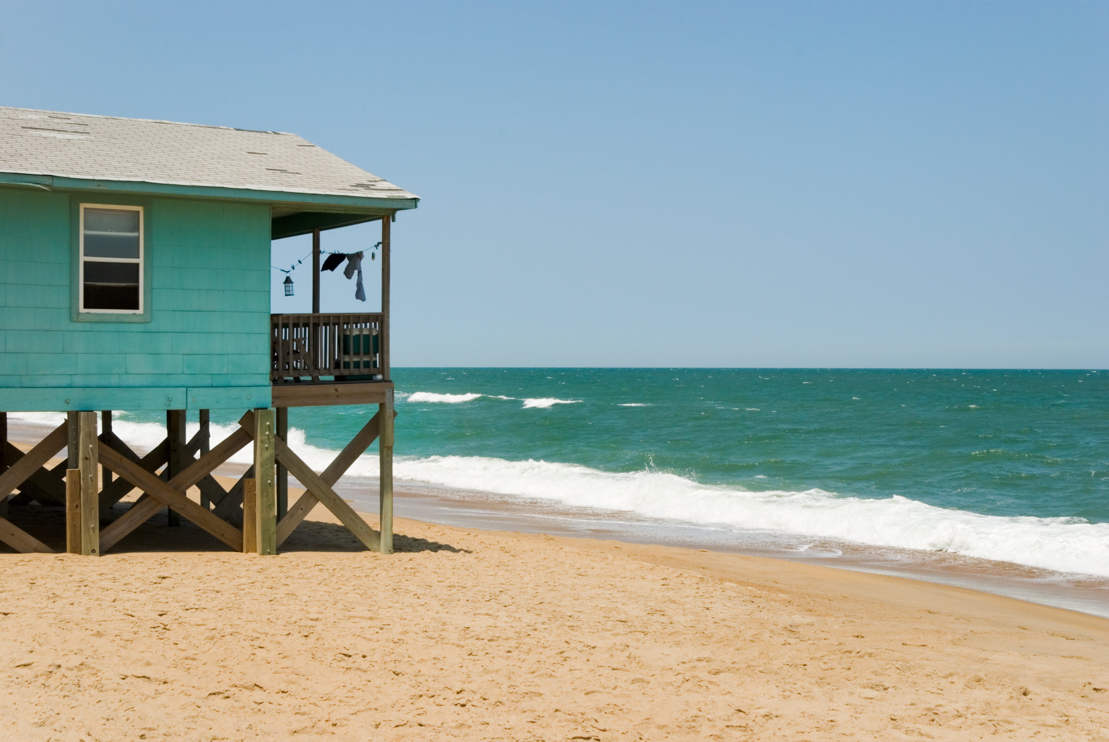 Casa de playa es cotizada en 1 mdd y se vuelve viral, está construida sobre la arena 