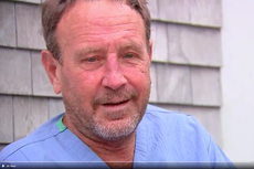 Buzo atrapado en la boca de una ballena pide a Matt Damon que lo interprete en una película