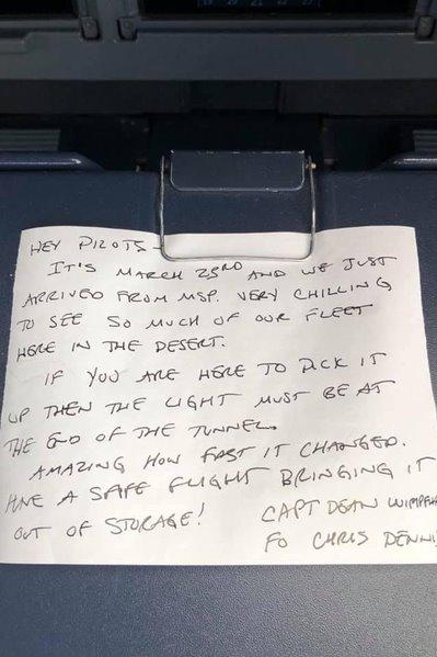 Una nota escrita a mano por un piloto de Delta Air Lines se remonta al terrible momento en que la aerolínea estacionó gran parte de su flota en un desierto de California.