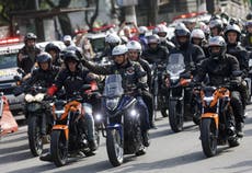 Jair Bolsonaro es multado por no usar cubrebocas en un evento de motociclistas