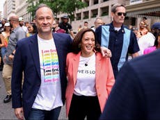 Kamala Harris se convierte en la primera vicepresidenta en marchar en un evento del Orgullo LGBTQIA