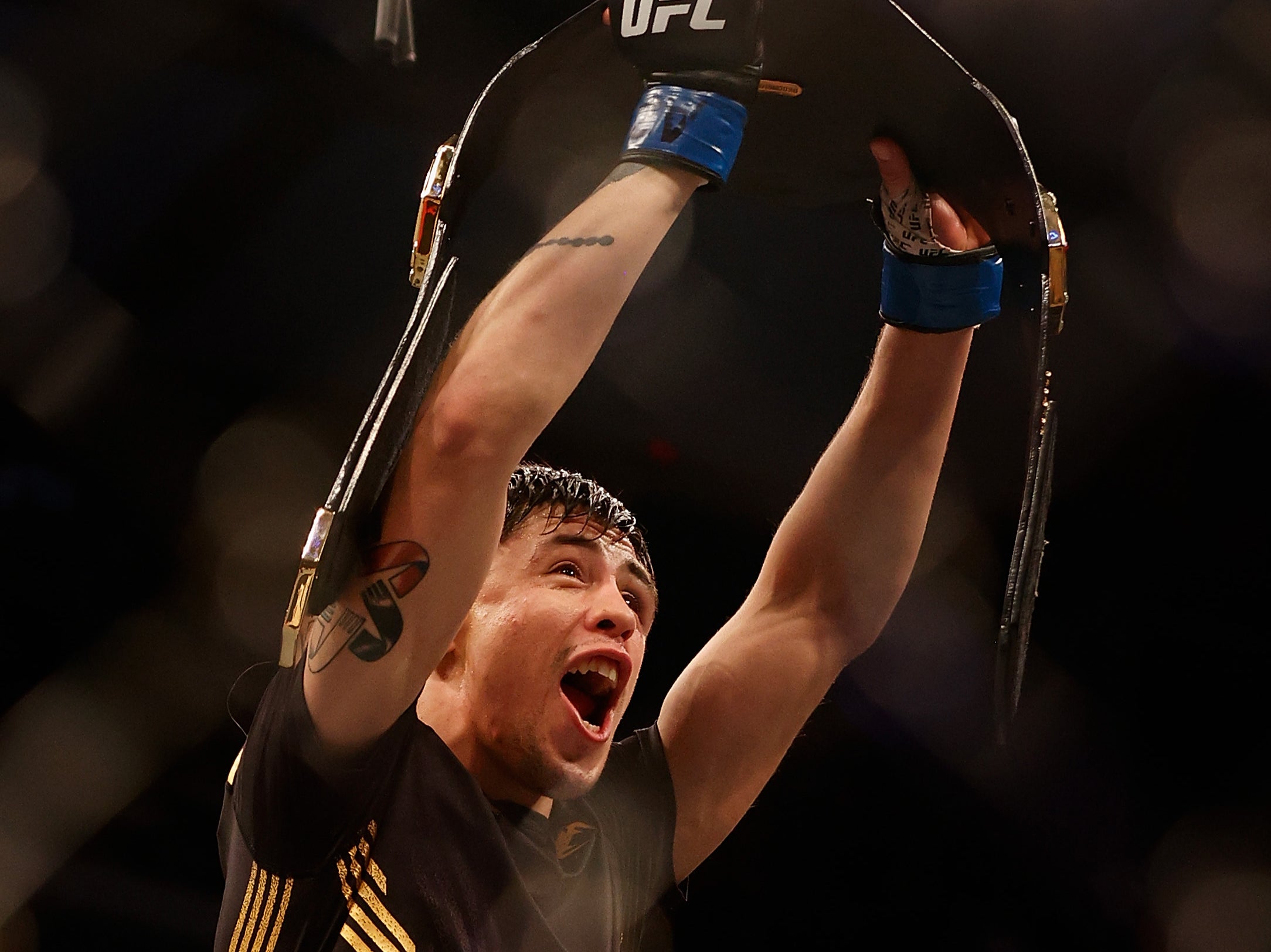 Brandon Moreno se convierte en el primer campeón UFC nacido en México