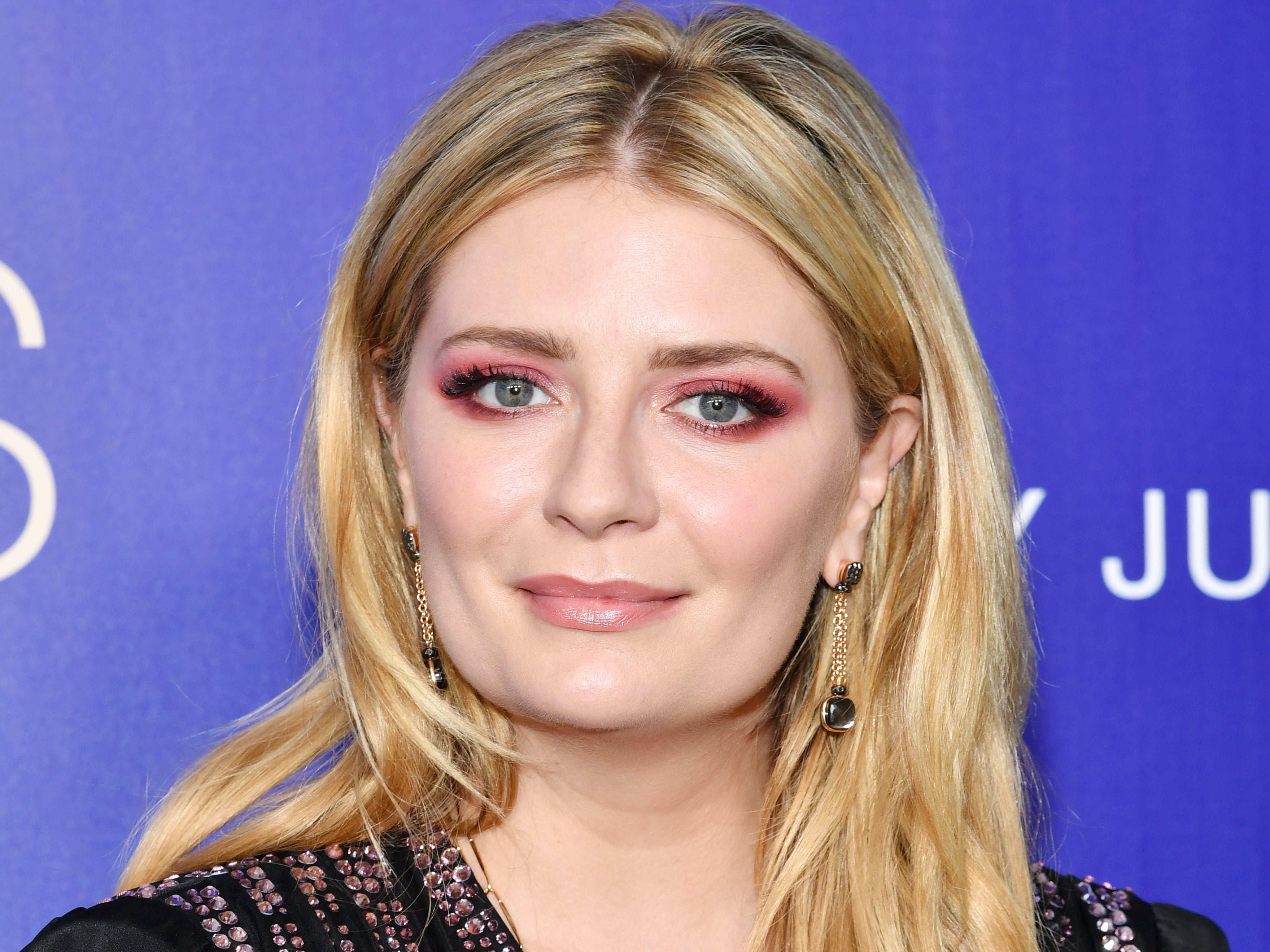 Mischa Barton dice que se sintió “presionada” para perder su virginidad mientras protagonizaba The OC