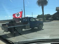 Camioneta con bandera nazi vista en California