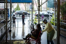 La mayor aseguradora de salud de EE.UU. retrasa su plan de negarse a pagar visitas a urgencias si no las cree