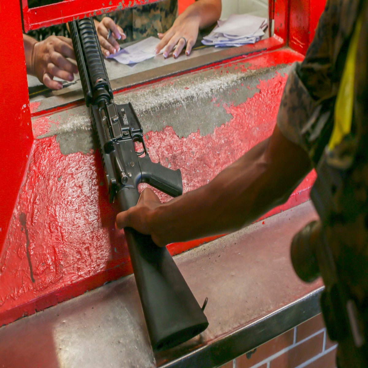 EEUU: armas militares se pierden; algunas se usan en delitos | Independent  Español, image size:1200x1200