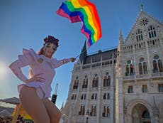 Hungría aprueba ley que prohíbe contenido LGBT a menores