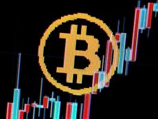 Caída del Bitcoin: empresa compra 500 mdd en criptomonedas a medida que el mercado colapsa