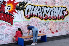 Tras paro cardíaco, Eriksen llevará desfibrilador automático