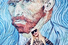 Madonna asiste a exhibición de Van Gogh acompañada de su novio y cuatro de sus hijos