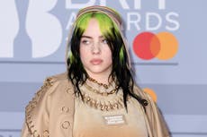 Billie Eilish espera que su nuevo álbum haga que “la gente rompa con sus novios”