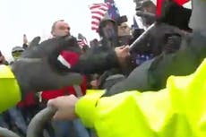 Nuevo video muestra a ex oficial de Nueva York ir contra la policía en motín del Capitolio