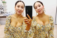 Gemelas idénticas comprometidas con el mismo hombre dicen que “compartirán” a sus bebés