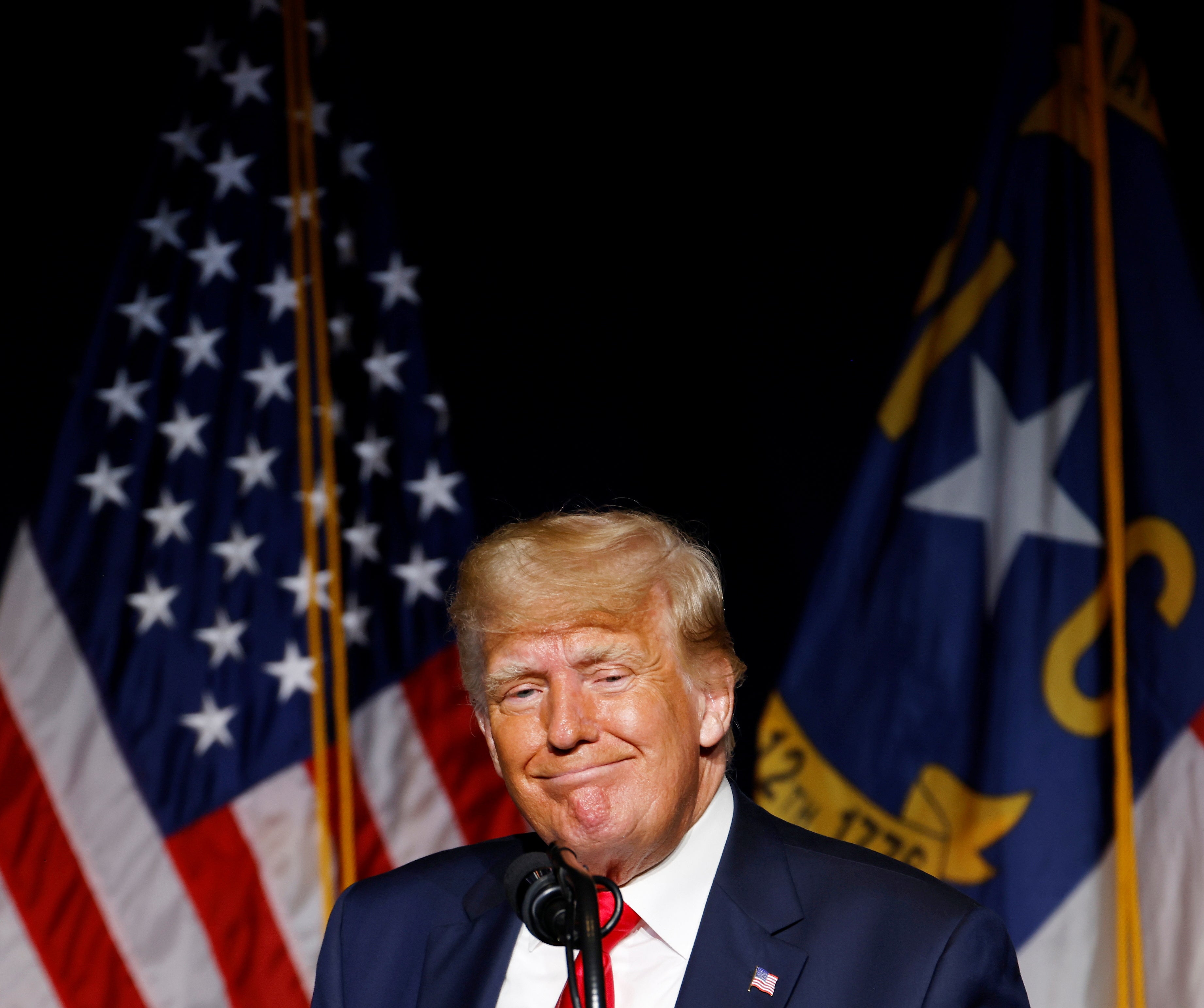 Trump pidió a padres monitorear escuelas y evitar que a estudiantes se les “lave el cerebro” con antecedentes de racismo 